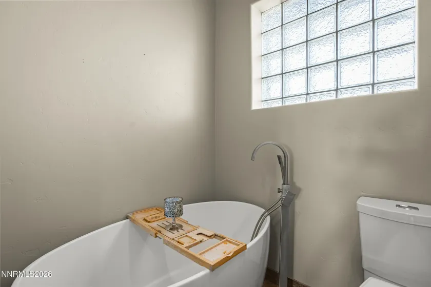 730 Encanto, Sparks, Nevada 89441, 4 Bedrooms Bedrooms, ,4 BathroomsBathrooms,Residential,Residential,Encanto,260001049