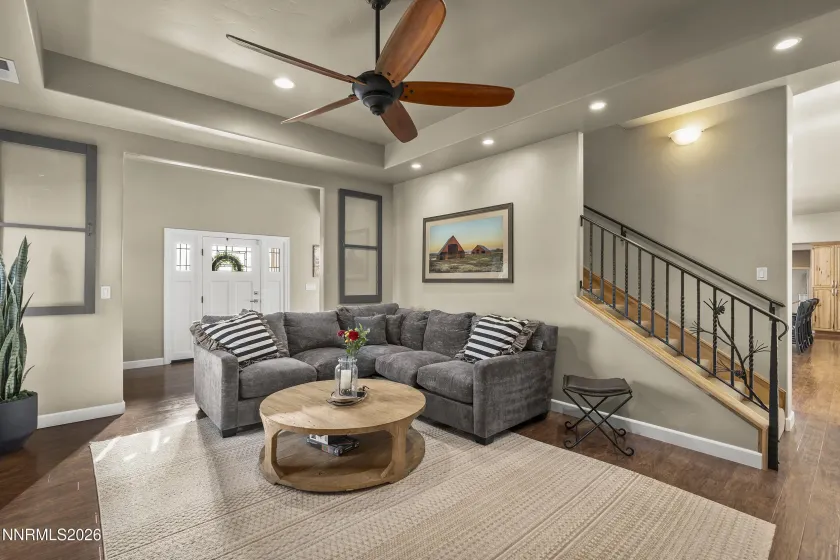 730 Encanto, Sparks, Nevada 89441, 4 Bedrooms Bedrooms, ,4 BathroomsBathrooms,Residential,Residential,Encanto,260001049