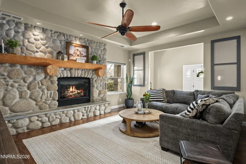 730 Encanto, Sparks, Nevada 89441, 4 Bedrooms Bedrooms, ,4 BathroomsBathrooms,Residential,Residential,Encanto,260001049