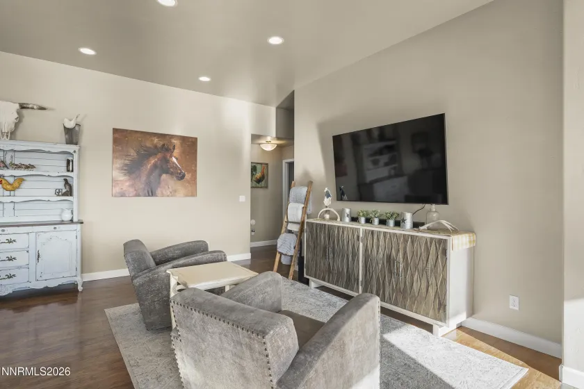 730 Encanto, Sparks, Nevada 89441, 4 Bedrooms Bedrooms, ,4 BathroomsBathrooms,Residential,Residential,Encanto,260001049