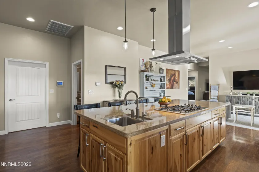 730 Encanto, Sparks, Nevada 89441, 4 Bedrooms Bedrooms, ,4 BathroomsBathrooms,Residential,Residential,Encanto,260001049