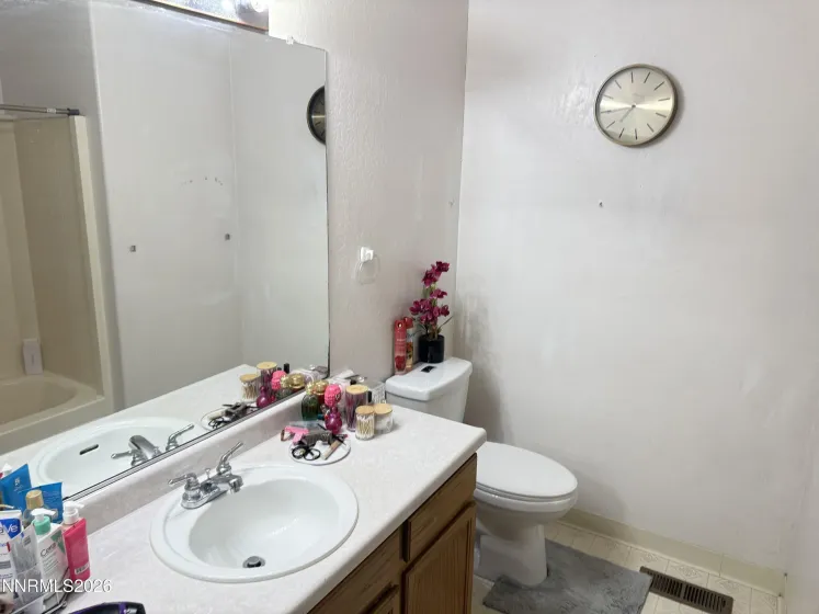 1585 Mescalero, Reno, Nevada 89523, 3 Bedrooms Bedrooms, ,2 BathroomsBathrooms,Residential,Residential,Mescalero,260001054