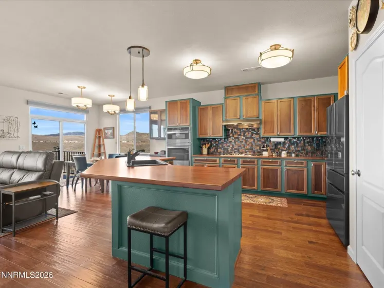 4430 Dancing Moon, Sparks, Nevada 89436, 5 Bedrooms Bedrooms, ,3 BathroomsBathrooms,Residential,Residential,Dancing Moon,260001055