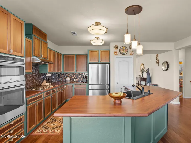 4430 Dancing Moon, Sparks, Nevada 89436, 5 Bedrooms Bedrooms, ,3 BathroomsBathrooms,Residential,Residential,Dancing Moon,260001055