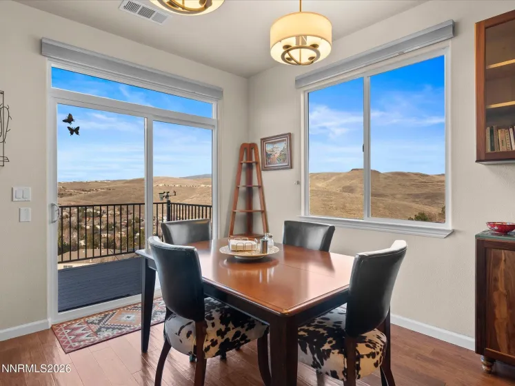 4430 Dancing Moon, Sparks, Nevada 89436, 5 Bedrooms Bedrooms, ,3 BathroomsBathrooms,Residential,Residential,Dancing Moon,260001055