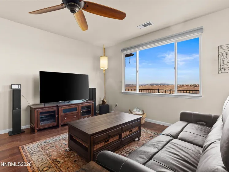 4430 Dancing Moon, Sparks, Nevada 89436, 5 Bedrooms Bedrooms, ,3 BathroomsBathrooms,Residential,Residential,Dancing Moon,260001055