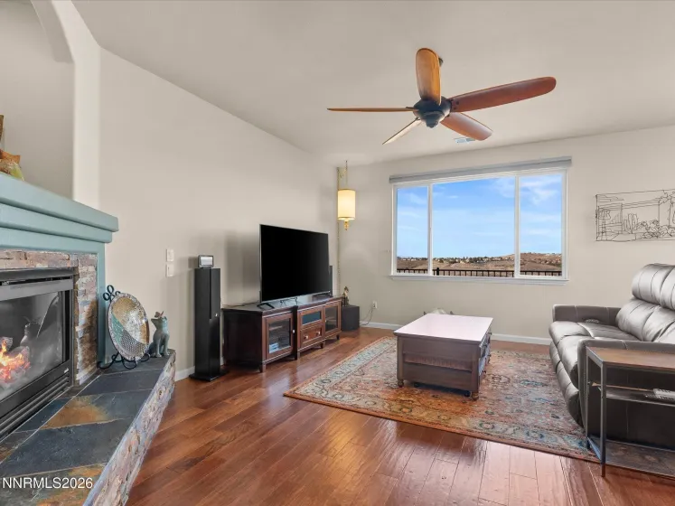 4430 Dancing Moon, Sparks, Nevada 89436, 5 Bedrooms Bedrooms, ,3 BathroomsBathrooms,Residential,Residential,Dancing Moon,260001055