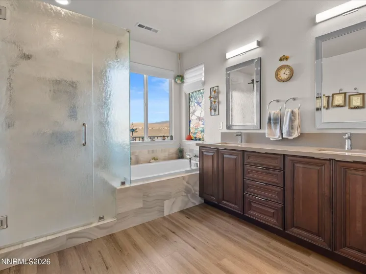 4430 Dancing Moon, Sparks, Nevada 89436, 5 Bedrooms Bedrooms, ,3 BathroomsBathrooms,Residential,Residential,Dancing Moon,260001055