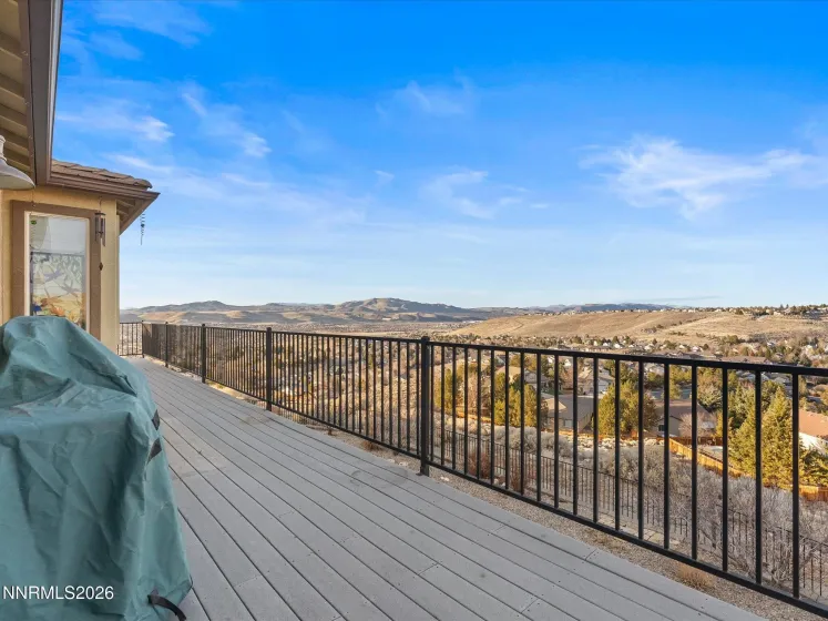 4430 Dancing Moon, Sparks, Nevada 89436, 5 Bedrooms Bedrooms, ,3 BathroomsBathrooms,Residential,Residential,Dancing Moon,260001055