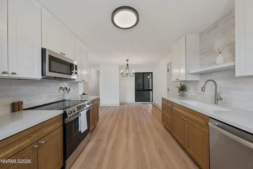 3320 Heights, Reno, Nevada 89503, 3 Bedrooms Bedrooms, ,2 BathroomsBathrooms,Residential,Residential,Heights,260001056