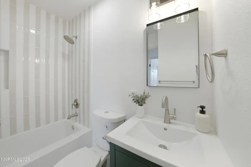 3320 Heights, Reno, Nevada 89503, 3 Bedrooms Bedrooms, ,2 BathroomsBathrooms,Residential,Residential,Heights,260001056