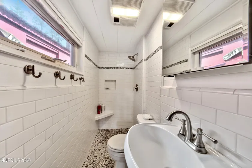 212 Lyons, Zephyr Cove, Nevada 89448, 1 Bedroom Bedrooms, ,1 BathroomBathrooms,Residential,Residential,Lyons,260001059