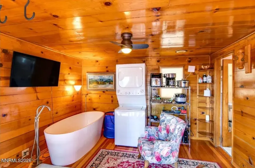 212 Lyons, Zephyr Cove, Nevada 89448, 1 Bedroom Bedrooms, ,1 BathroomBathrooms,Residential,Residential,Lyons,260001059