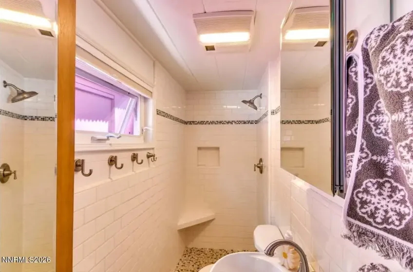 212 Lyons, Zephyr Cove, Nevada 89448, 1 Bedroom Bedrooms, ,1 BathroomBathrooms,Residential,Residential,Lyons,260001059