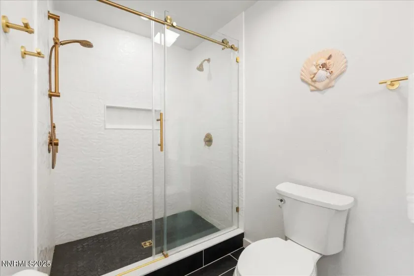 8101 Leroy, Reno, Nevada 89523, 5 Bedrooms Bedrooms, ,4 BathroomsBathrooms,Residential,Residential,Leroy,260001065