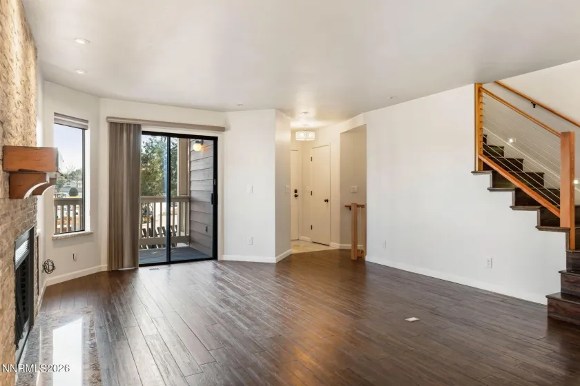 2875 Idlewild, Reno, Nevada 89509, 2 Bedrooms Bedrooms, ,3 BathroomsBathrooms,Residential,Residential,Idlewild,260001068