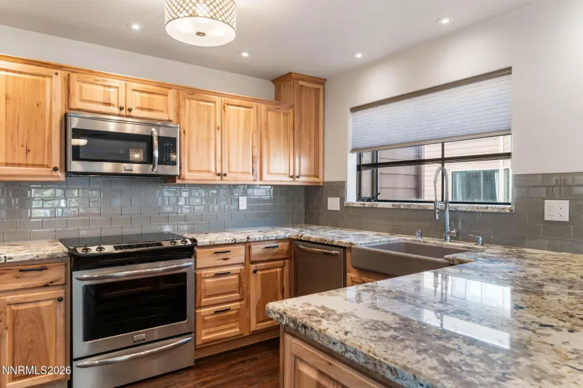 2875 Idlewild, Reno, Nevada 89509, 2 Bedrooms Bedrooms, ,3 BathroomsBathrooms,Residential,Residential,Idlewild,260001068