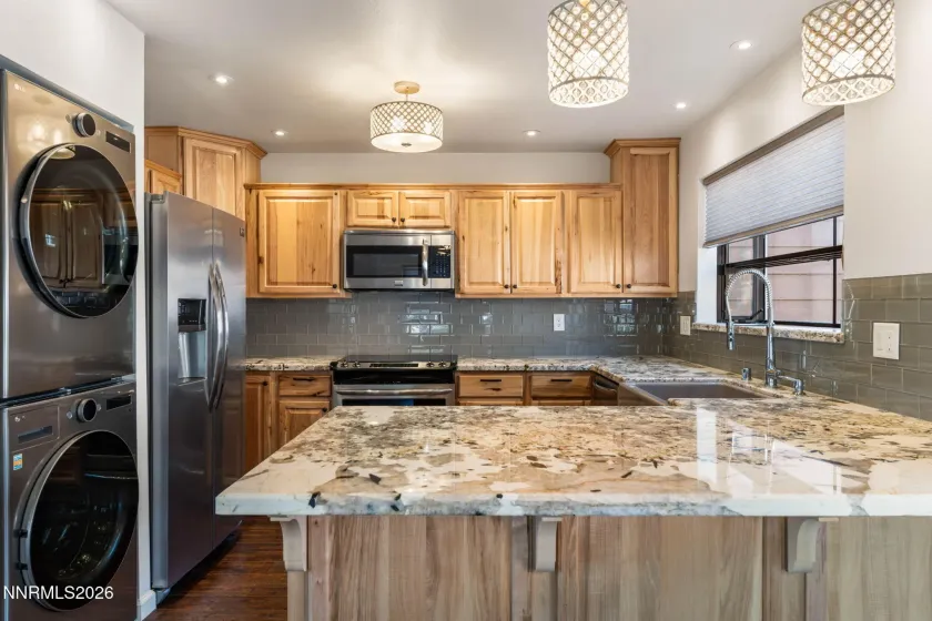 2875 Idlewild, Reno, Nevada 89509, 2 Bedrooms Bedrooms, ,3 BathroomsBathrooms,Residential,Residential,Idlewild,260001068