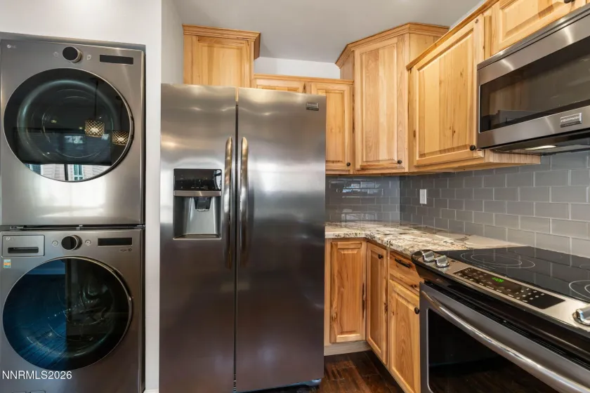 2875 Idlewild, Reno, Nevada 89509, 2 Bedrooms Bedrooms, ,3 BathroomsBathrooms,Residential,Residential,Idlewild,260001068