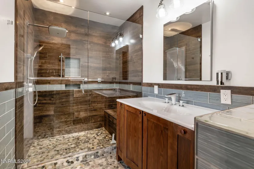 2875 Idlewild, Reno, Nevada 89509, 2 Bedrooms Bedrooms, ,3 BathroomsBathrooms,Residential,Residential,Idlewild,260001068