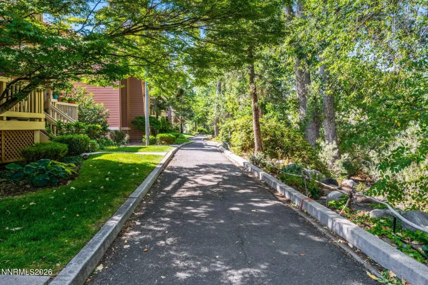 2875 Idlewild, Reno, Nevada 89509, 2 Bedrooms Bedrooms, ,3 BathroomsBathrooms,Residential,Residential,Idlewild,260001068