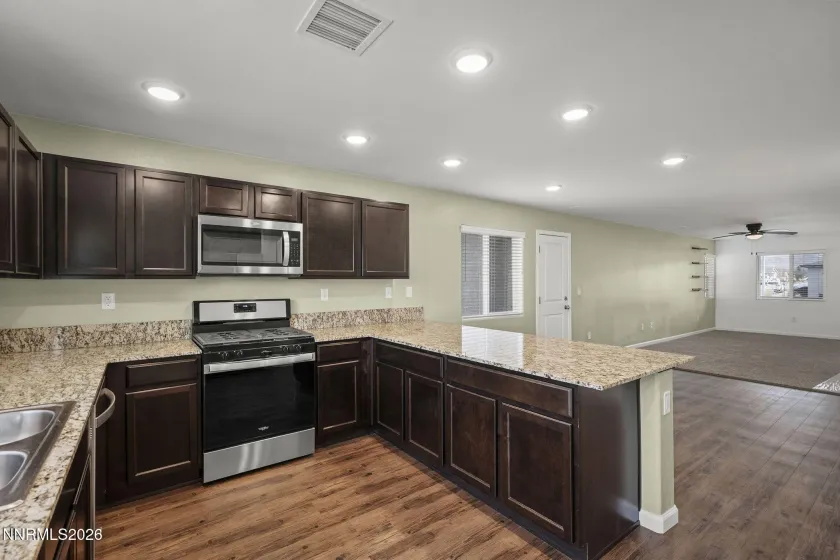 7709 Sandy Vly, Reno, Nevada 89506, 3 Bedrooms Bedrooms, ,2 BathroomsBathrooms,Residential,Residential,Sandy Vly,260001075