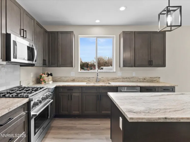 3592 Oakridge, Sparks, Nevada 89436, 4 Bedrooms Bedrooms, ,3 BathroomsBathrooms,Residential,Residential,Oakridge,260001088