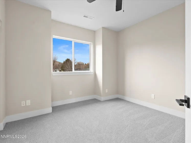 3592 Oakridge, Sparks, Nevada 89436, 4 Bedrooms Bedrooms, ,3 BathroomsBathrooms,Residential,Residential,Oakridge,260001088