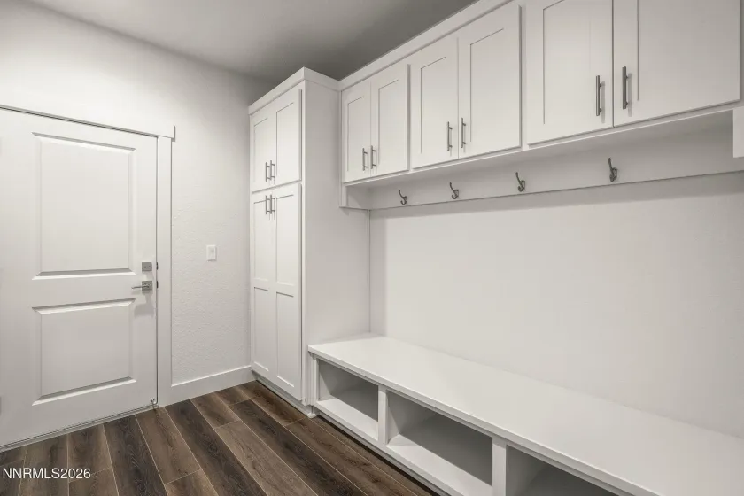 1284 Grove, Carson City, Nevada 89701, 4 Bedrooms Bedrooms, ,4 BathroomsBathrooms,Residential,Residential,Grove,260001091