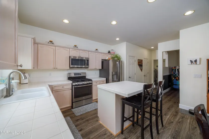 5530 Spandrell, Sparks, Nevada 89436, 4 Bedrooms Bedrooms, ,3 BathroomsBathrooms,Residential,Residential,Spandrell,260001090