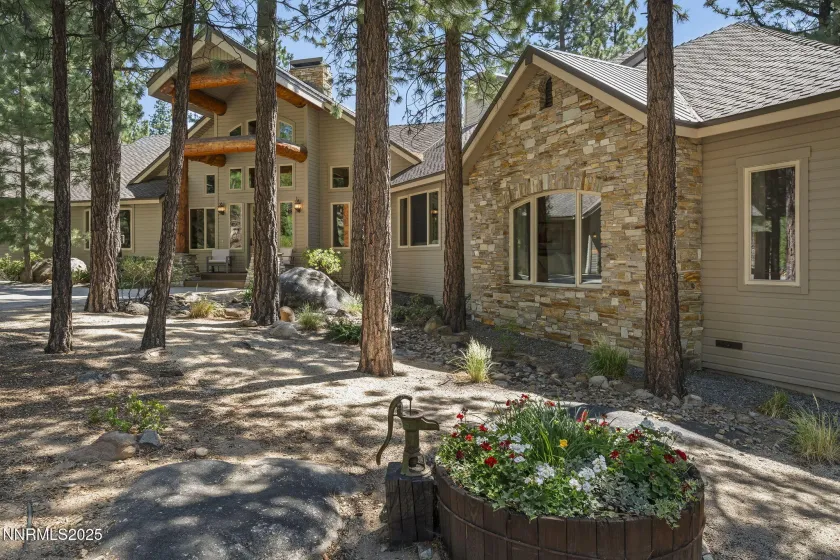 1690 Green Ash, Reno, Nevada 89511, 3 Bedrooms Bedrooms, ,4 BathroomsBathrooms,Residential,Residential,Green Ash,260001092