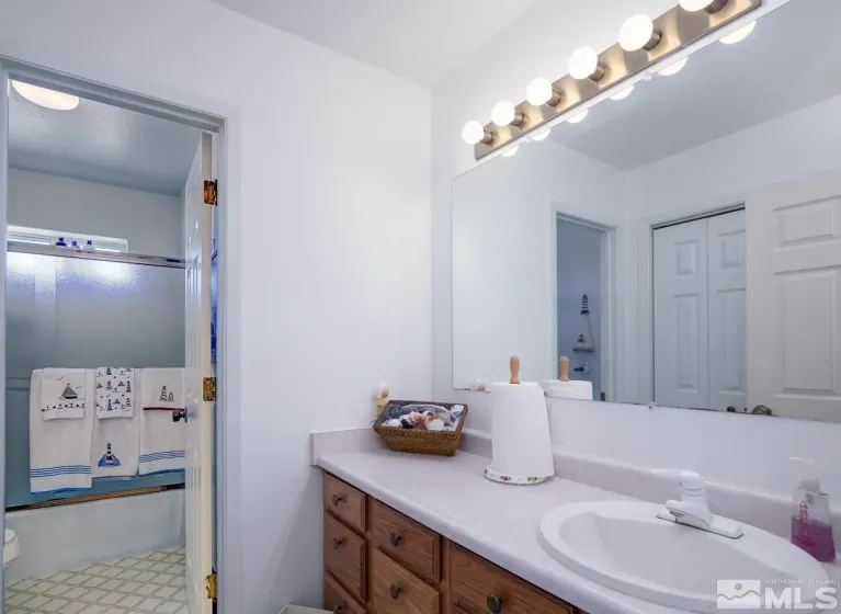 930 Edgewater, Fallon, Nevada 89406, 4 Bedrooms Bedrooms, ,2 BathroomsBathrooms,Residential,Residential,Edgewater,250005792