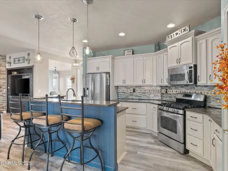 1357 Horse Creek, Fernley, Nevada 89408, 4 Bedrooms Bedrooms, ,3 BathroomsBathrooms,Residential,Residential,Horse Creek,250055057