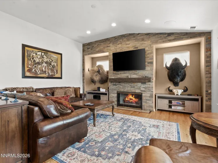 4943 Foxcreek, Reno, Nevada 89519, 4 Bedrooms Bedrooms, ,3 BathroomsBathrooms,Residential,Residential,Foxcreek,260001101