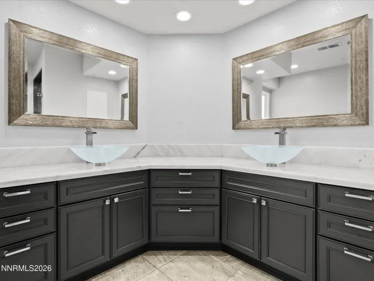 4943 Foxcreek, Reno, Nevada 89519, 4 Bedrooms Bedrooms, ,3 BathroomsBathrooms,Residential,Residential,Foxcreek,260001101