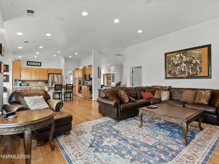 4943 Foxcreek, Reno, Nevada 89519, 4 Bedrooms Bedrooms, ,3 BathroomsBathrooms,Residential,Residential,Foxcreek,260001101