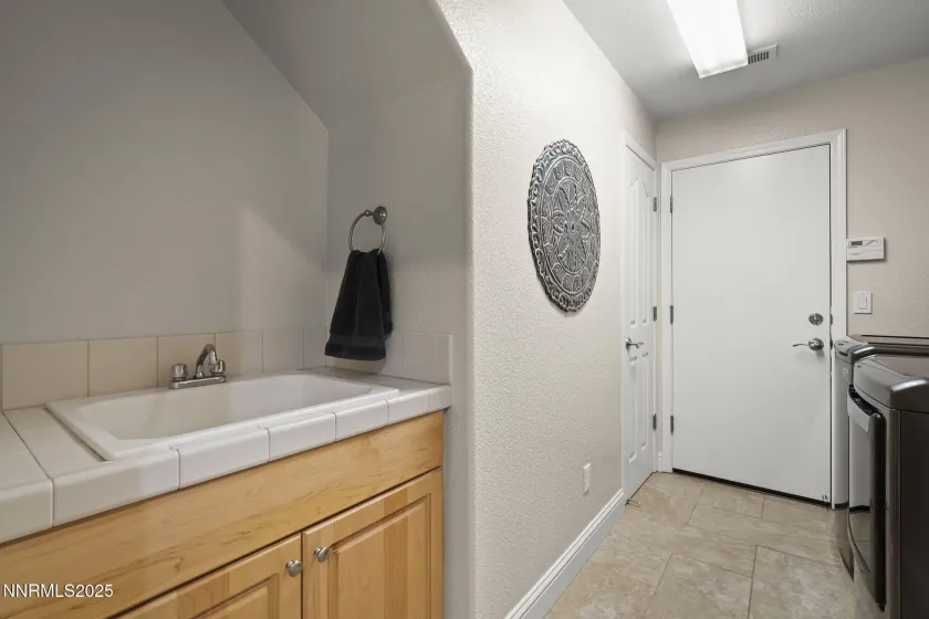 5365 Ebbetts Pass, Sparks, Nevada 89436, 4 Bedrooms Bedrooms, ,3 BathroomsBathrooms,Residential,Residential,Ebbetts Pass,250053952