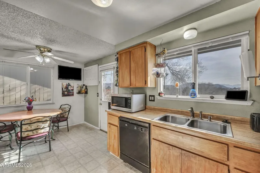 3565 Vista Grande, Carson City, Nevada 89705, 3 Bedrooms Bedrooms, ,2 BathroomsBathrooms,Residential,Residential,Vista Grande,260001129