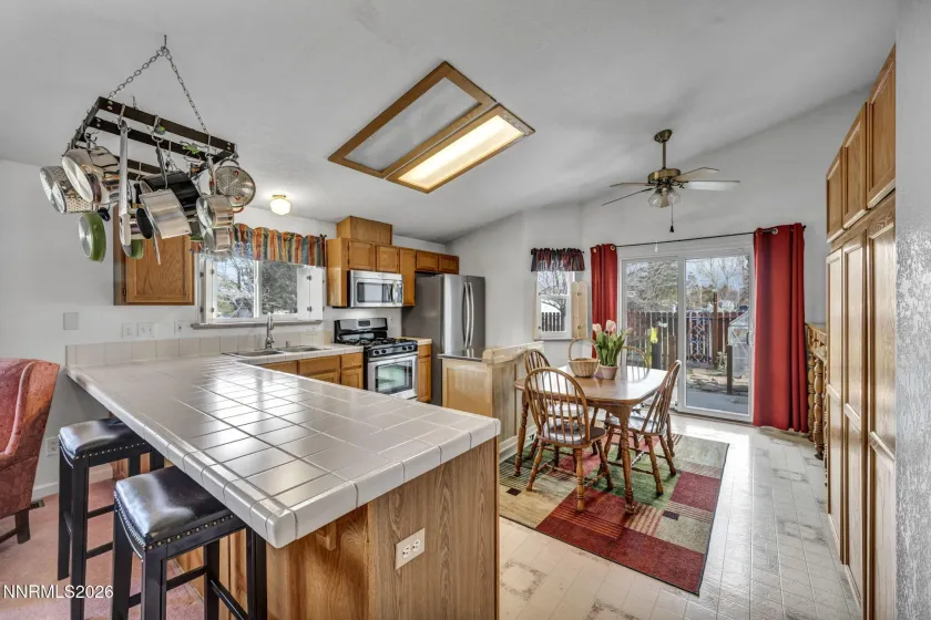 840 Russell, Gardnerville, Nevada 89460, 3 Bedrooms Bedrooms, ,2 BathroomsBathrooms,Residential,Residential,Russell,260001130