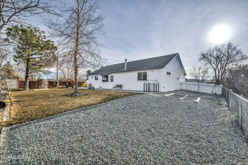 840 Russell, Gardnerville, Nevada 89460, 3 Bedrooms Bedrooms, ,2 BathroomsBathrooms,Residential,Residential,Russell,260001130