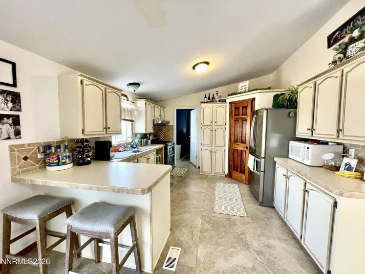 6305 Silver Knolls, Winnemucca, Nevada 89445, 3 Bedrooms Bedrooms, ,2 BathroomsBathrooms,Residential,Residential,Silver Knolls,260001134