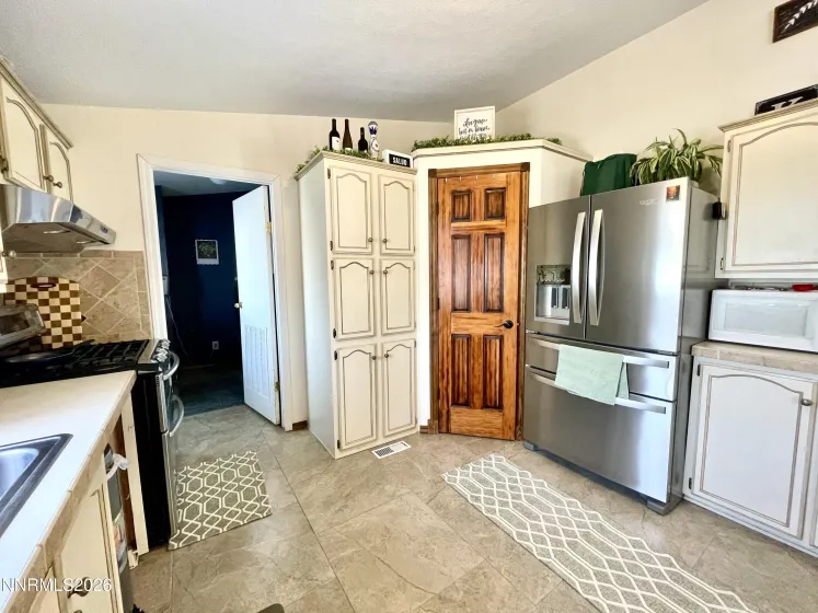 6305 Silver Knolls, Winnemucca, Nevada 89445, 3 Bedrooms Bedrooms, ,2 BathroomsBathrooms,Residential,Residential,Silver Knolls,260001134