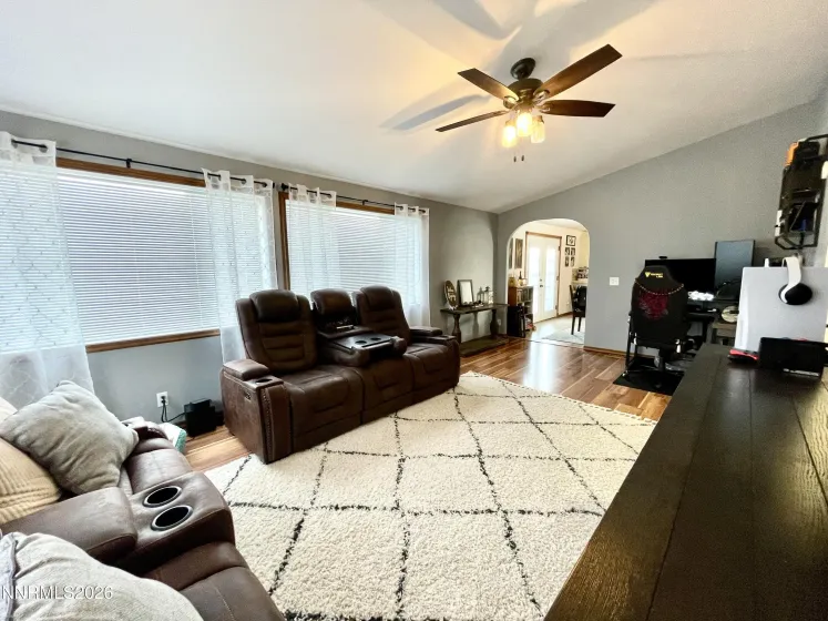 6305 Silver Knolls, Winnemucca, Nevada 89445, 3 Bedrooms Bedrooms, ,2 BathroomsBathrooms,Residential,Residential,Silver Knolls,260001134