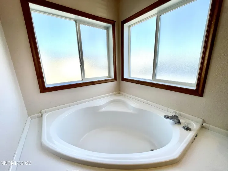 6305 Silver Knolls, Winnemucca, Nevada 89445, 3 Bedrooms Bedrooms, ,2 BathroomsBathrooms,Residential,Residential,Silver Knolls,260001134