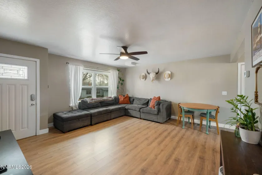 285 Bartlett, Reno, Nevada 89512, 3 Bedrooms Bedrooms, ,1 BathroomBathrooms,Residential,Residential,Bartlett,260001135