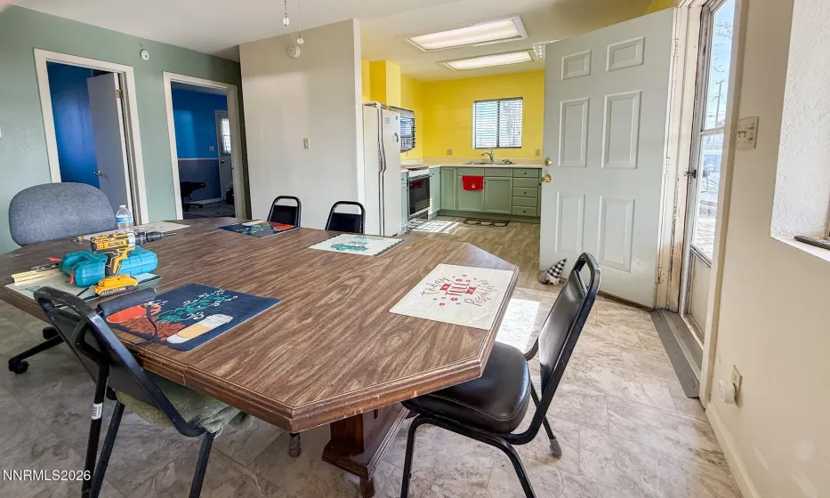 845 G, Hawthorne, Nevada 89415, 6 Bedrooms Bedrooms, ,5 BathroomsBathrooms,Residential,Residential,G,260001140