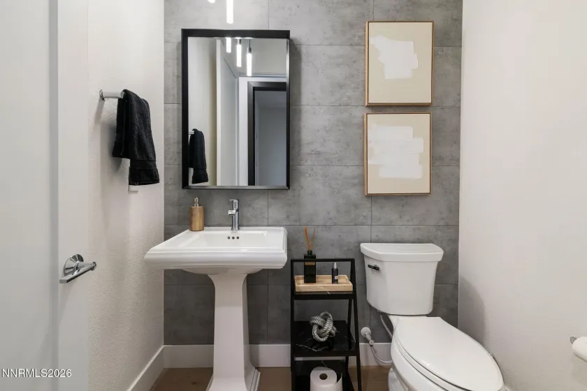 940 Little Star, Reno, Nevada 89511, 3 Bedrooms Bedrooms, ,3 BathroomsBathrooms,Residential,Residential,Little Star,260001141