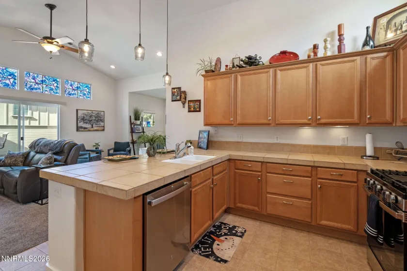 1164 Fairway Vista, Sparks, Nevada 89436, 2 Bedrooms Bedrooms, ,2 BathroomsBathrooms,Residential,Residential,Fairway Vista,260001142