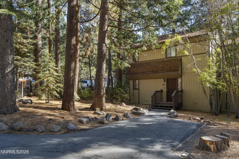 811 Southwood, Incline Village, Nevada 89451, 2 Bedrooms Bedrooms, ,3 BathroomsBathrooms,Residential,Residential,Southwood,260001145