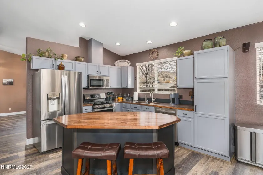 1530 Springfield Park, Reno, Nevada 89523, 3 Bedrooms Bedrooms, ,2 BathroomsBathrooms,Residential,Residential,Springfield Park,260001155